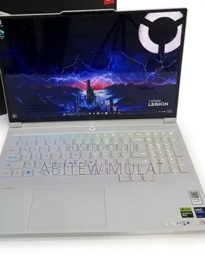 New Laptop Lenovo Legion Pro 7 32GB Intel Core Ultra 9 SSD 1T