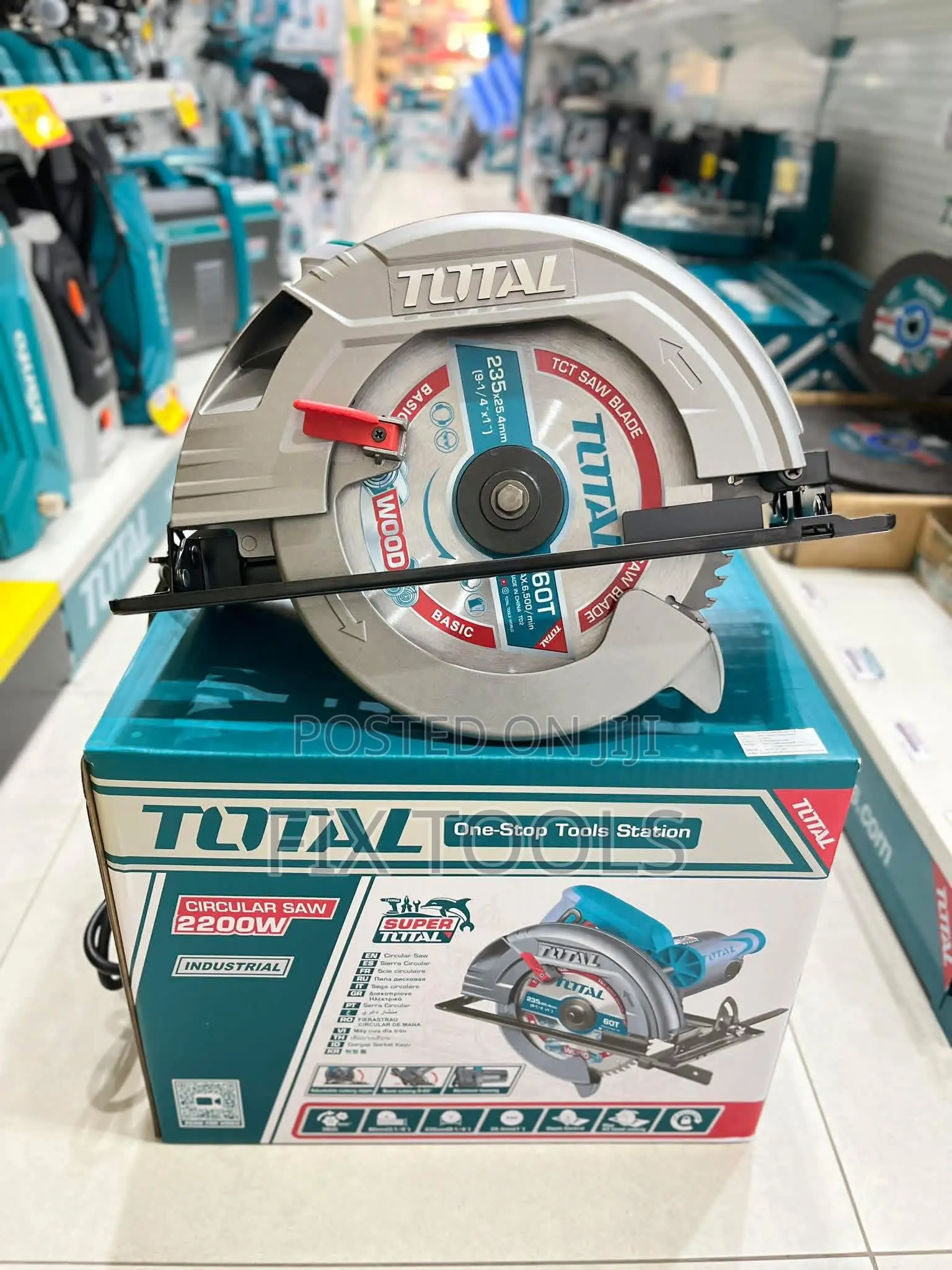 Total 2200w Industrial Circular Saw