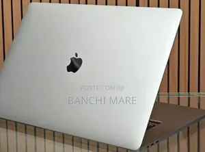 New Laptop Apple MacBook Pro 2019 16GB Intel Core i7 SSD 512GB