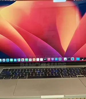 New Laptop Apple MacBook Pro 2019 16GB Intel Core i7 SSD 512GB