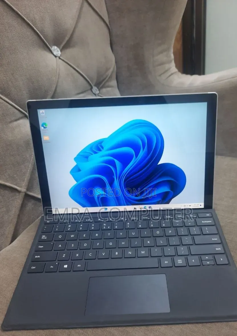 New Laptop Microsoft Surface 16GB Intel Core i7 SSD 512GB