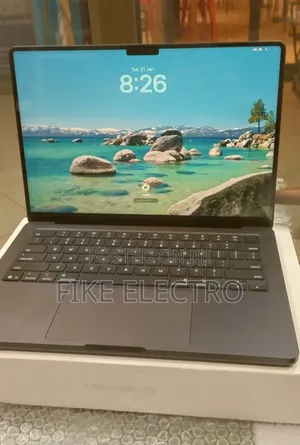 New Laptop Apple MacBook Pro 2025 M5 16GB Apple M5 Pro SSD 512GB