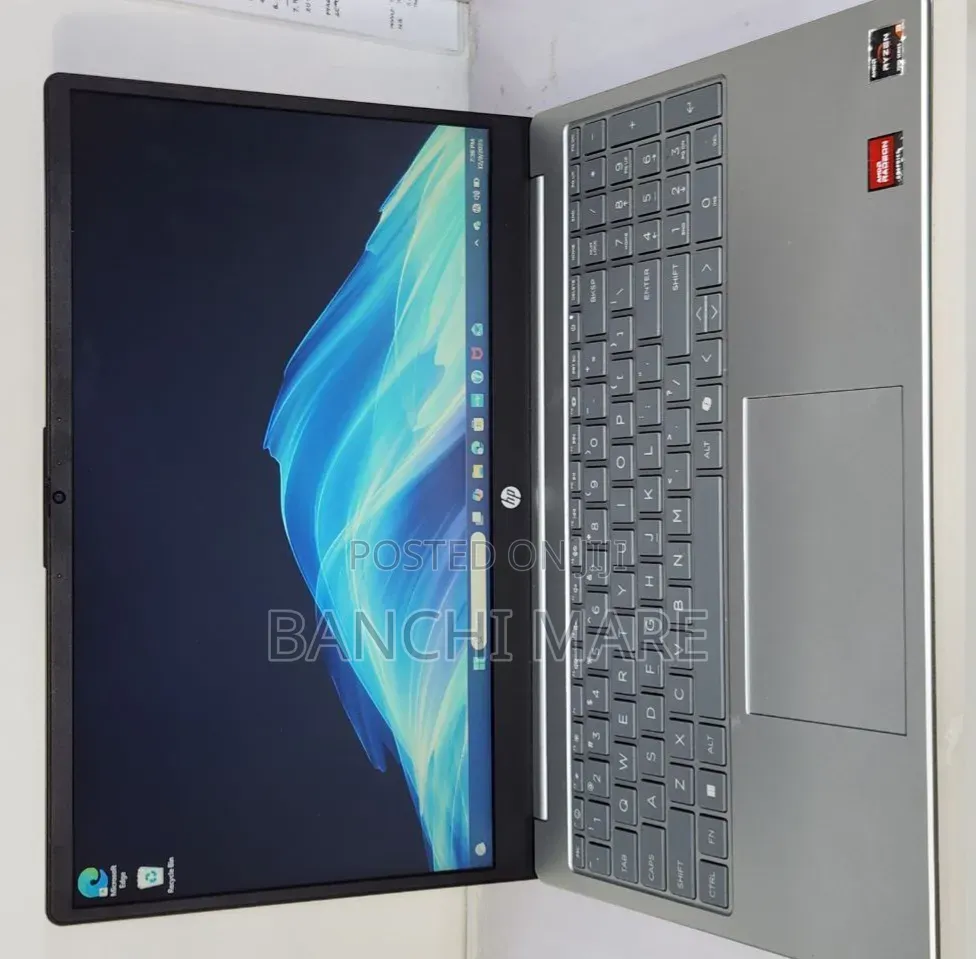 New Laptop HP Stream Notebook 8GB AMD Ryzen 3 SSD 256GB