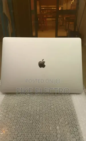 Laptop Apple MacBook Pro 2018 16GB Intel Core i7 SSD 256GB