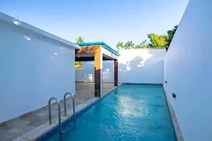 Furnished 10bdrm House in Bole for sale