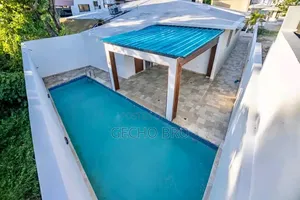 Furnished 10bdrm House in Bole for sale