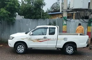 Toyota Hilux 2008 White