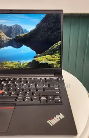 New Laptop Lenovo ThinkPad E14 Gen 4 16GB Intel Core i7 SSD 512GB