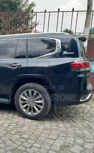 Toyota Land Cruiser 2022 Black