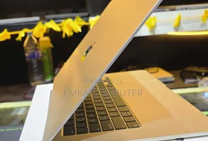 New Laptop Apple MacBook Air 2024 M3 8GB Intel Core M3 SSD 256GB