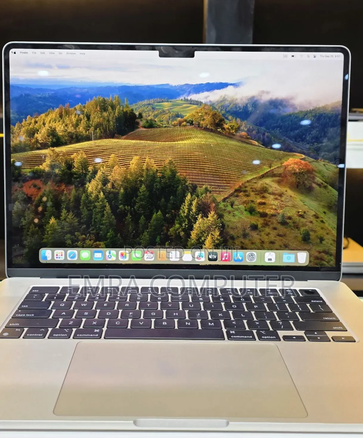 New Laptop Apple MacBook Air 2024 M3 8GB Intel Core M3 SSD 256GB