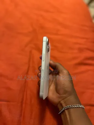 Apple iPhone 15 128 GB White