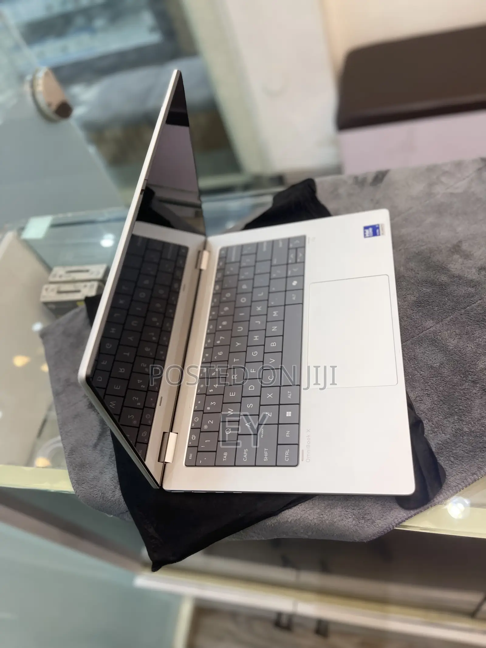 New Laptop HP OmniBook X Flip 14" 16GB Intel Core Ultra 7 SSD 512GB