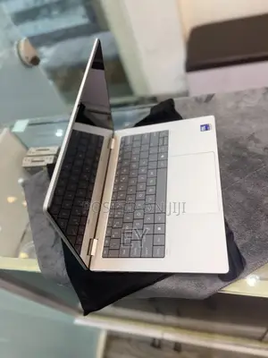 New Laptop HP OmniBook X Flip 14" 16GB Intel Core Ultra 7 SSD 512GB