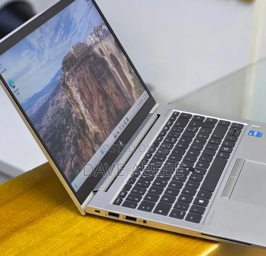 New Laptop HP EliteBook 840 G8 16GB Intel Core i5 SSD 512GB