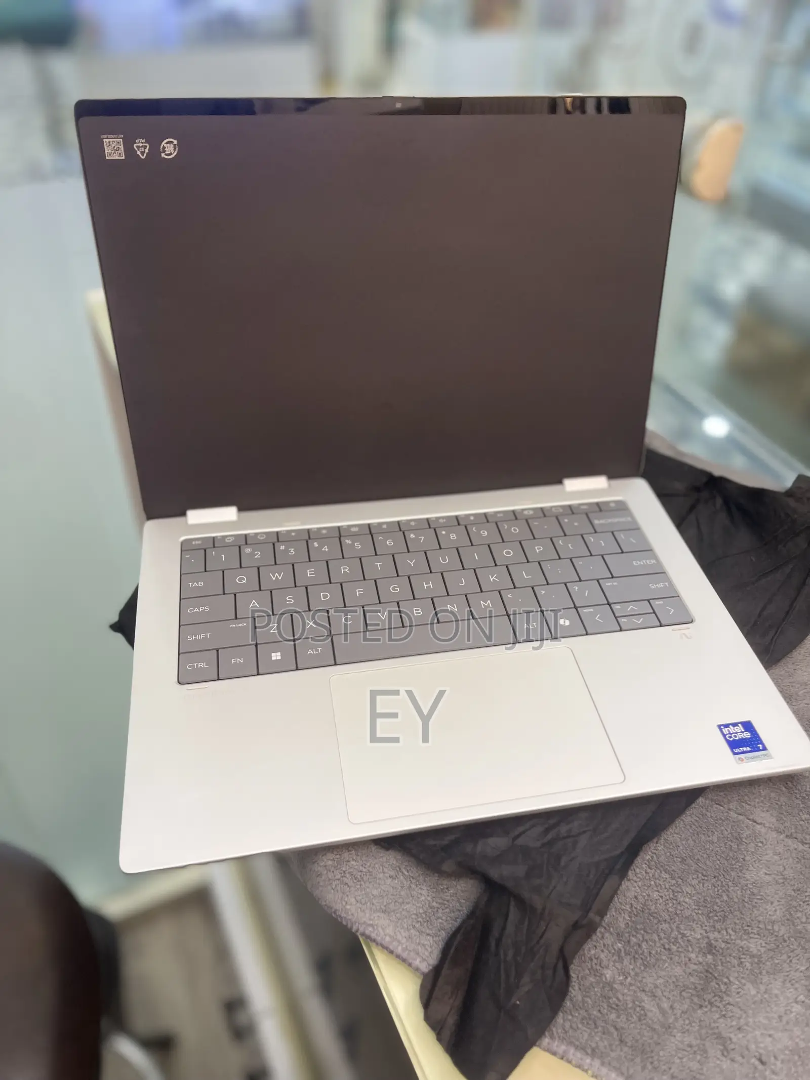 New Laptop HP OmniBook X Flip 14" 16GB Intel Core Ultra 7 SSD 512GB