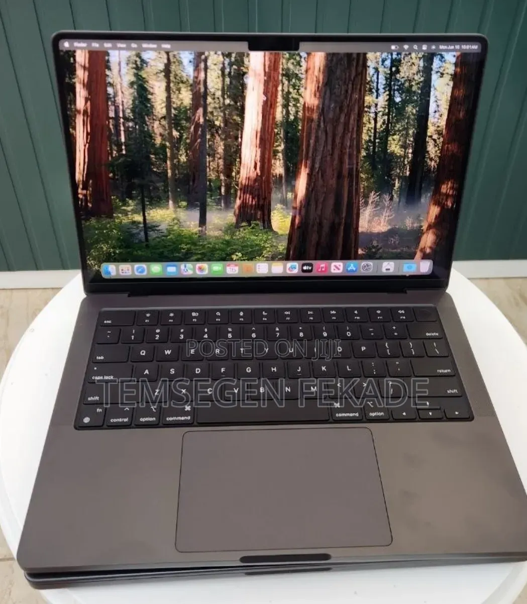 New Laptop Apple MacBook Pro 2023 M3 Pro 16GB Apple M3 Pro SSD 512GB