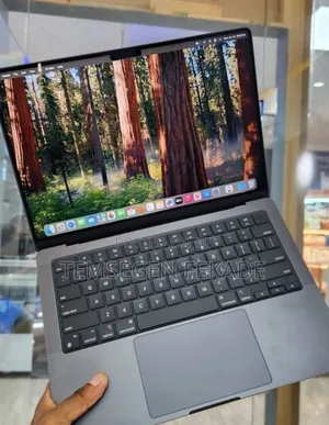 New Laptop Apple MacBook Pro 2023 M3 Pro 16GB Apple M3 Pro SSD 512GB