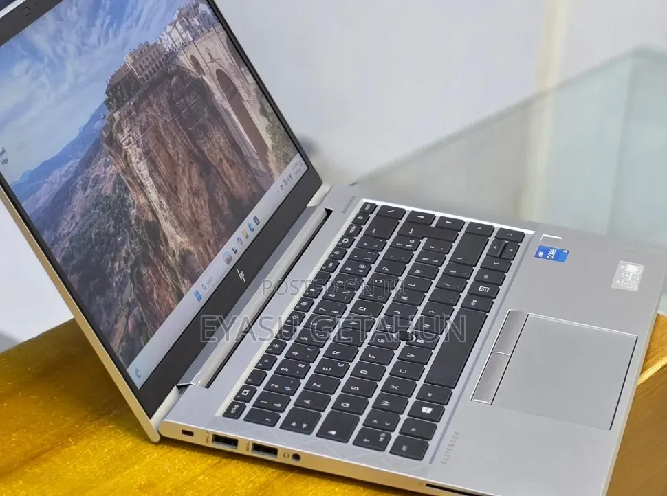 New Laptop HP EliteBook 840 G8 16GB Intel Core i5 SSD 512GB