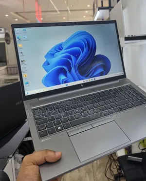 New Laptop HP ZBook 15 16GB Intel Core i7 SSD 512GB