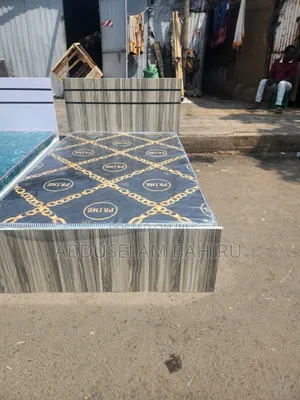 አልጋ Bed በላምኔት የተሰሩ