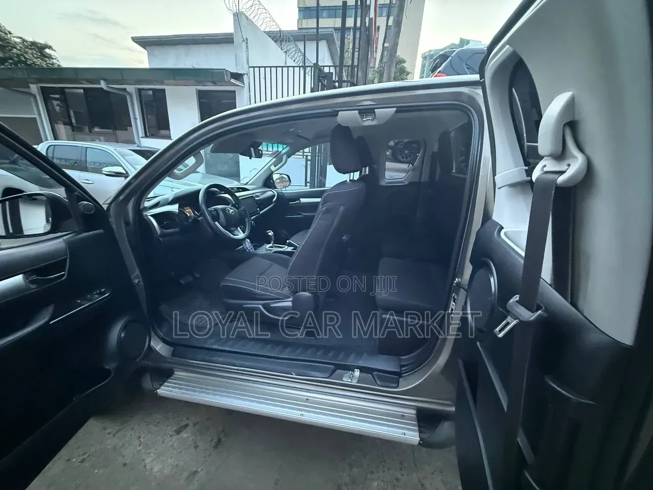 Toyota Hilux 2021 Gray
