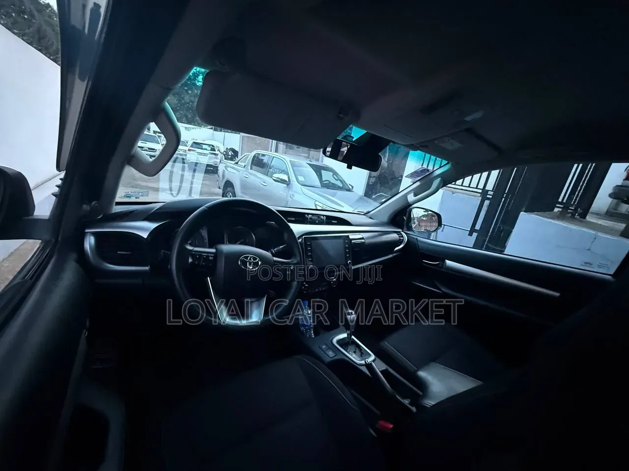 Toyota Hilux 2021 Gray