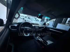 Toyota Hilux 2021 Gray