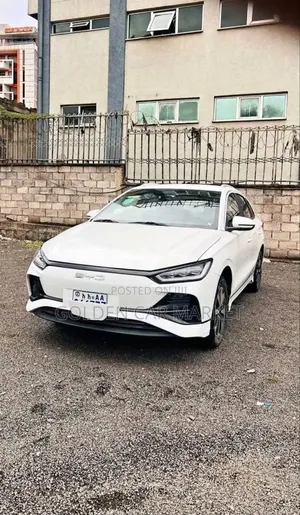 BYD E2 43 kWh 94 hp FWD 2024 White