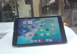 New Apple iPad 10.2 (2021) 64 GB Black