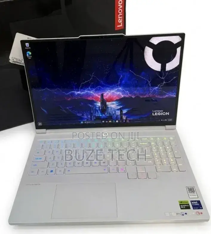 New Laptop Lenovo Legion Pro 7 32GB Intel Core Ultra 9 SSD 1T