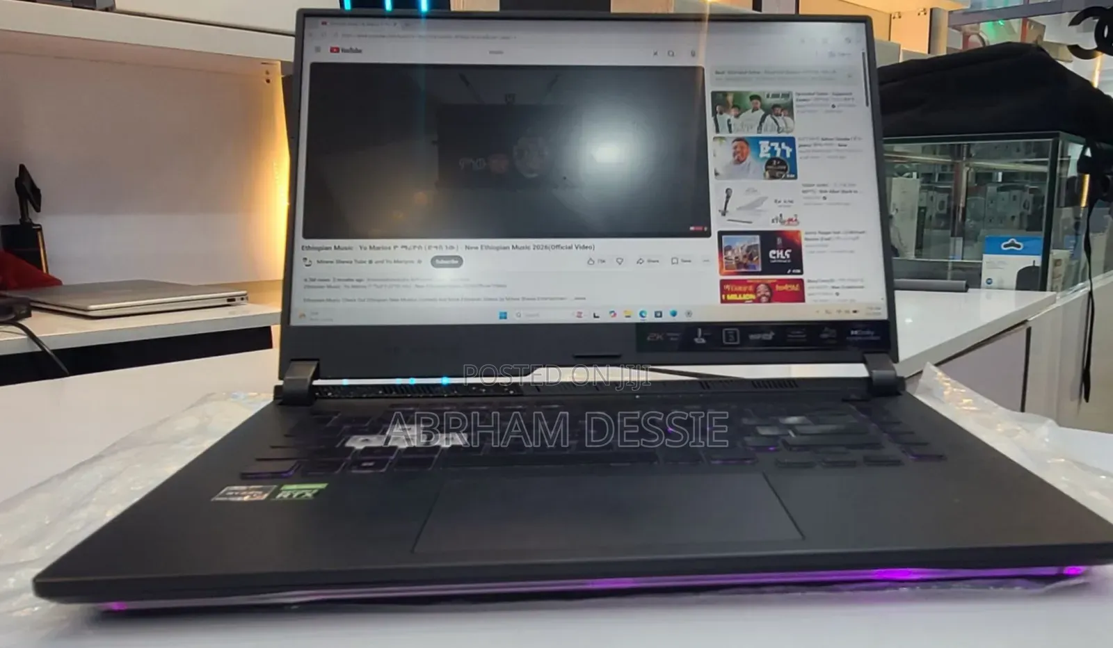 New Laptop Asus 16GB AMD Ryzen 7 SSD 512GB