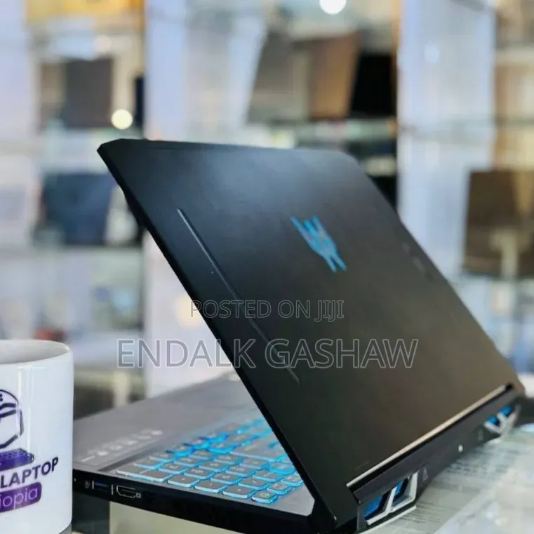 New Laptop Acer Predator Helios Neo 16 16GB Intel Core i7 SSD 512GB