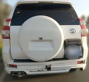 Toyota Land Cruiser 2011 White