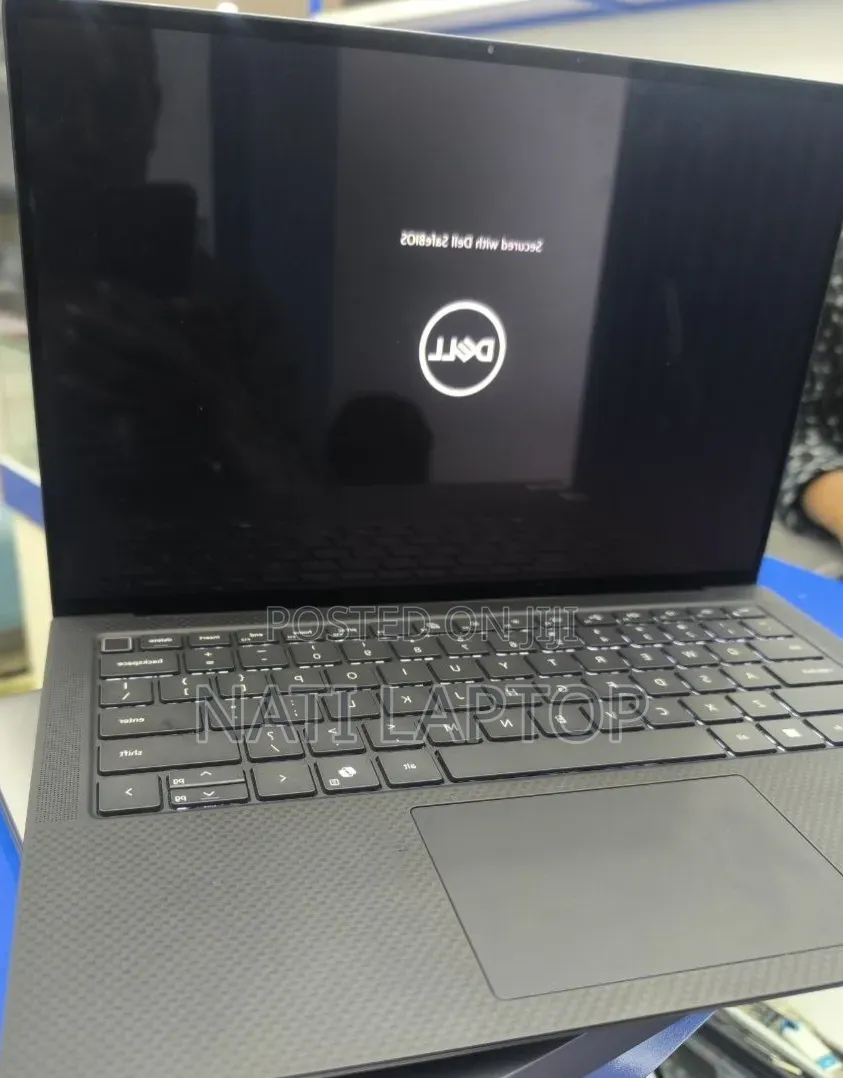 New Laptop Dell Precision 5490 32GB Intel Core i9 SSD 1T