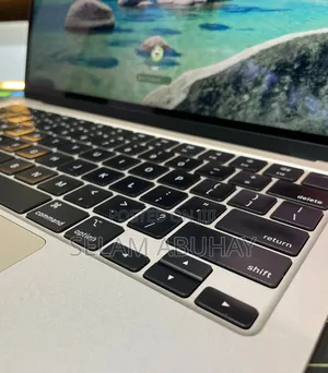 New Laptop Apple MacBook Air 2022 M2 8GB Apple M2 SSD 256GB