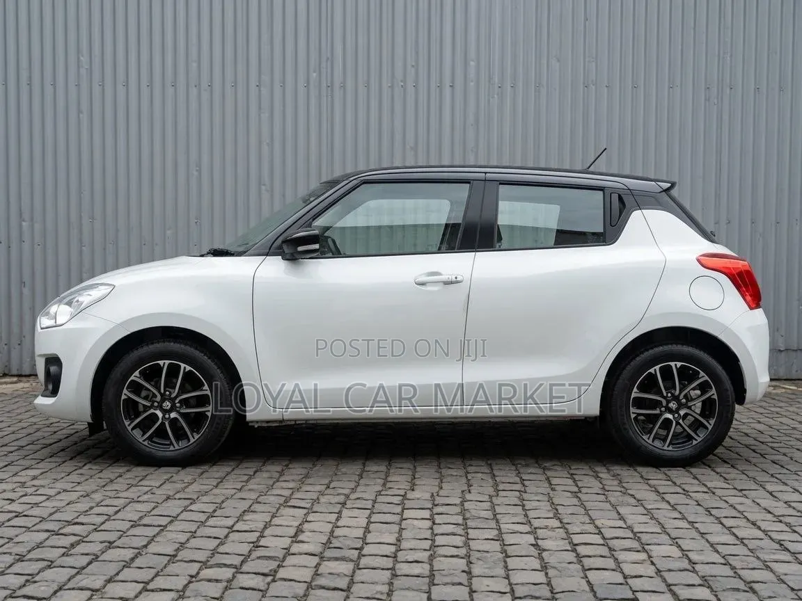 Suzuki Swift 2021 White
