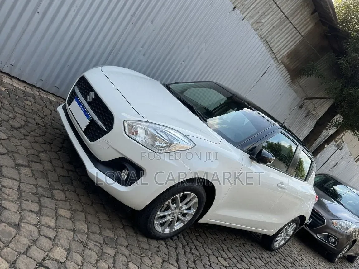 Suzuki Swift 2021 White