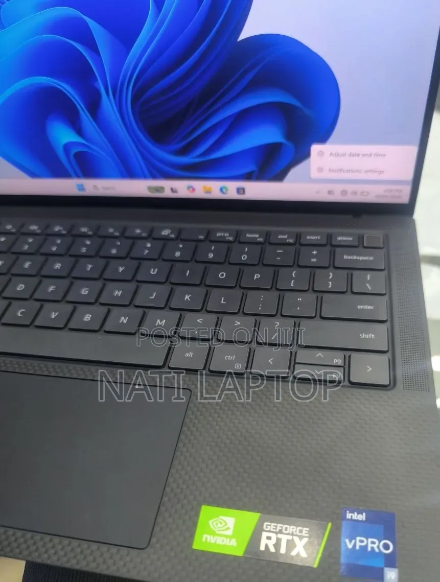 New Laptop Dell Inspiron 14 5480 32GB Intel Core i9 SSD 512GB