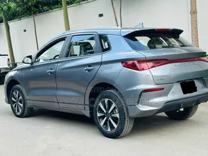 BYD E2 43 kWh 94 hp FWD 2025 Gray