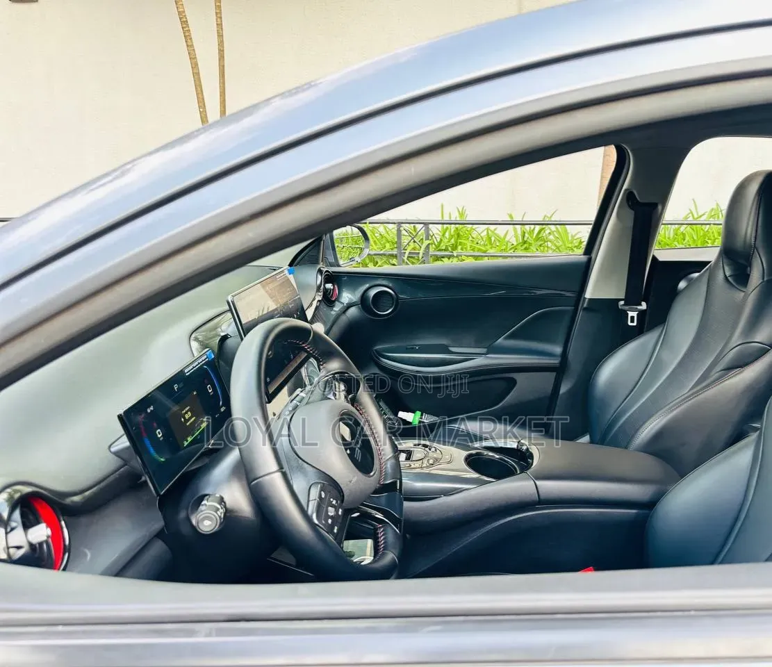 BYD E2 43 kWh 94 hp FWD 2025 Gray