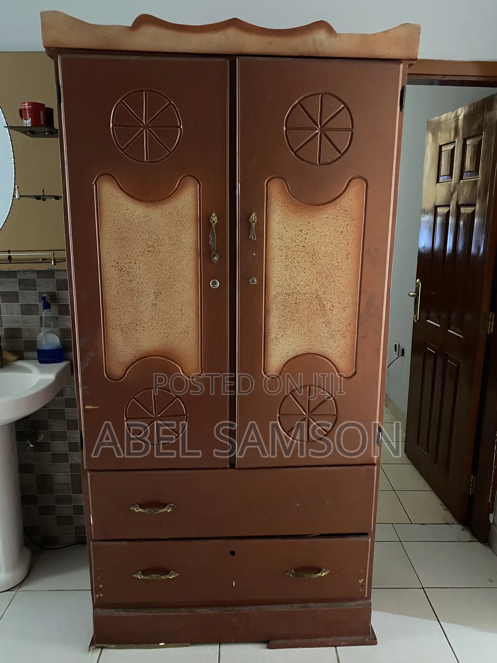 Simple Wardrobe