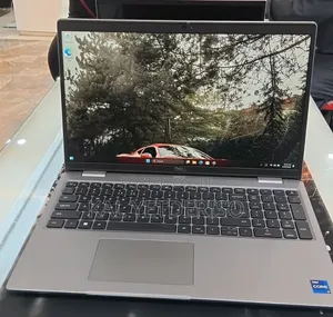 New Laptop Dell Precision 5540 16GB Intel Core i7 SSD 512GB