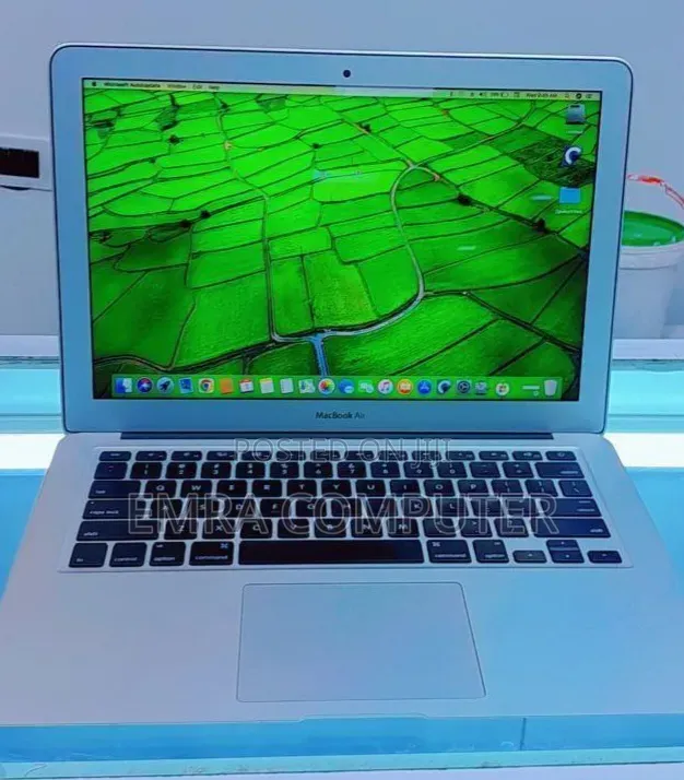New Laptop Apple MacBook 2014 4GB Intel Core i5 SSD 256GB