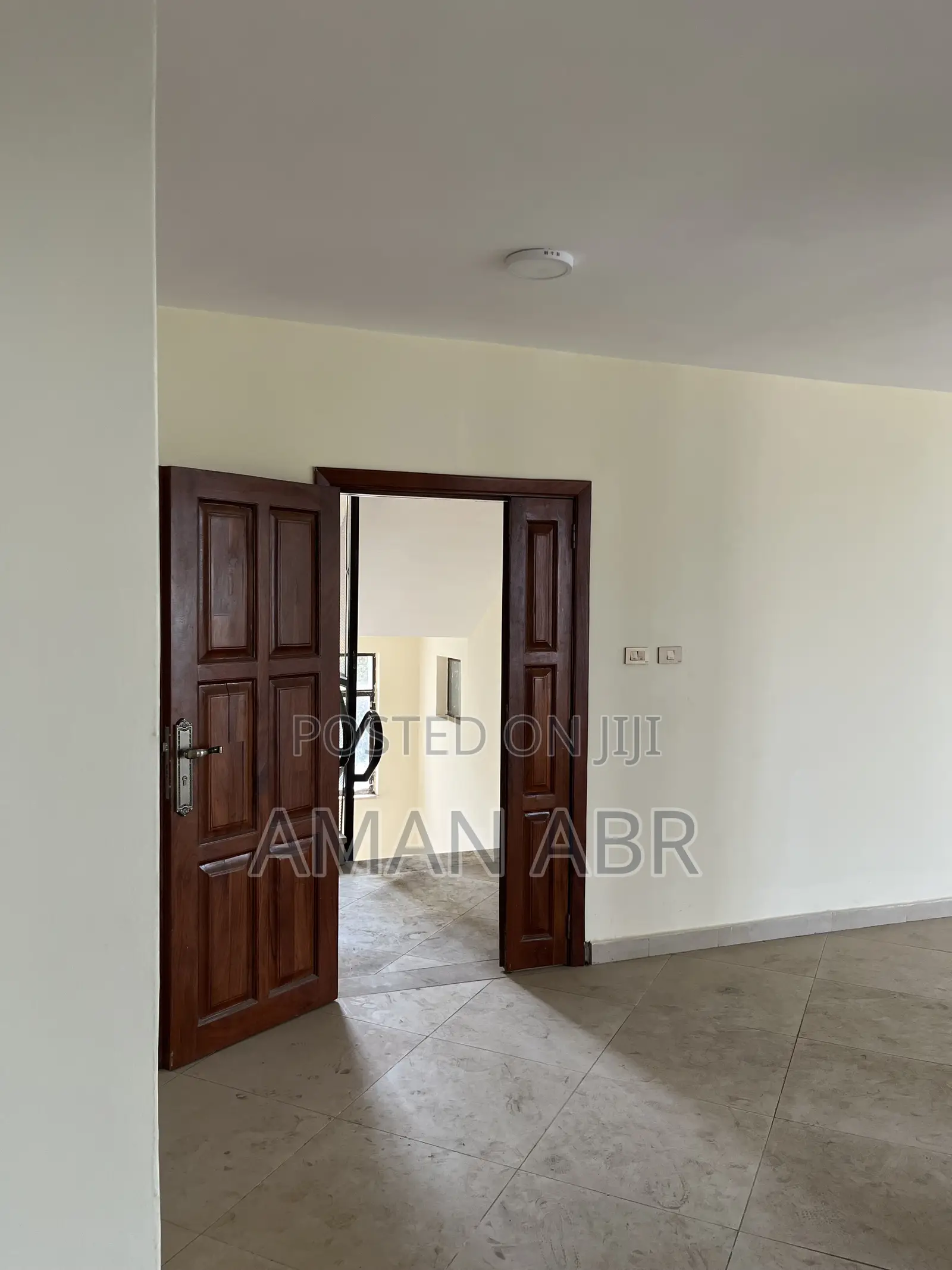 3bdrm Apartment in Yeka for rent