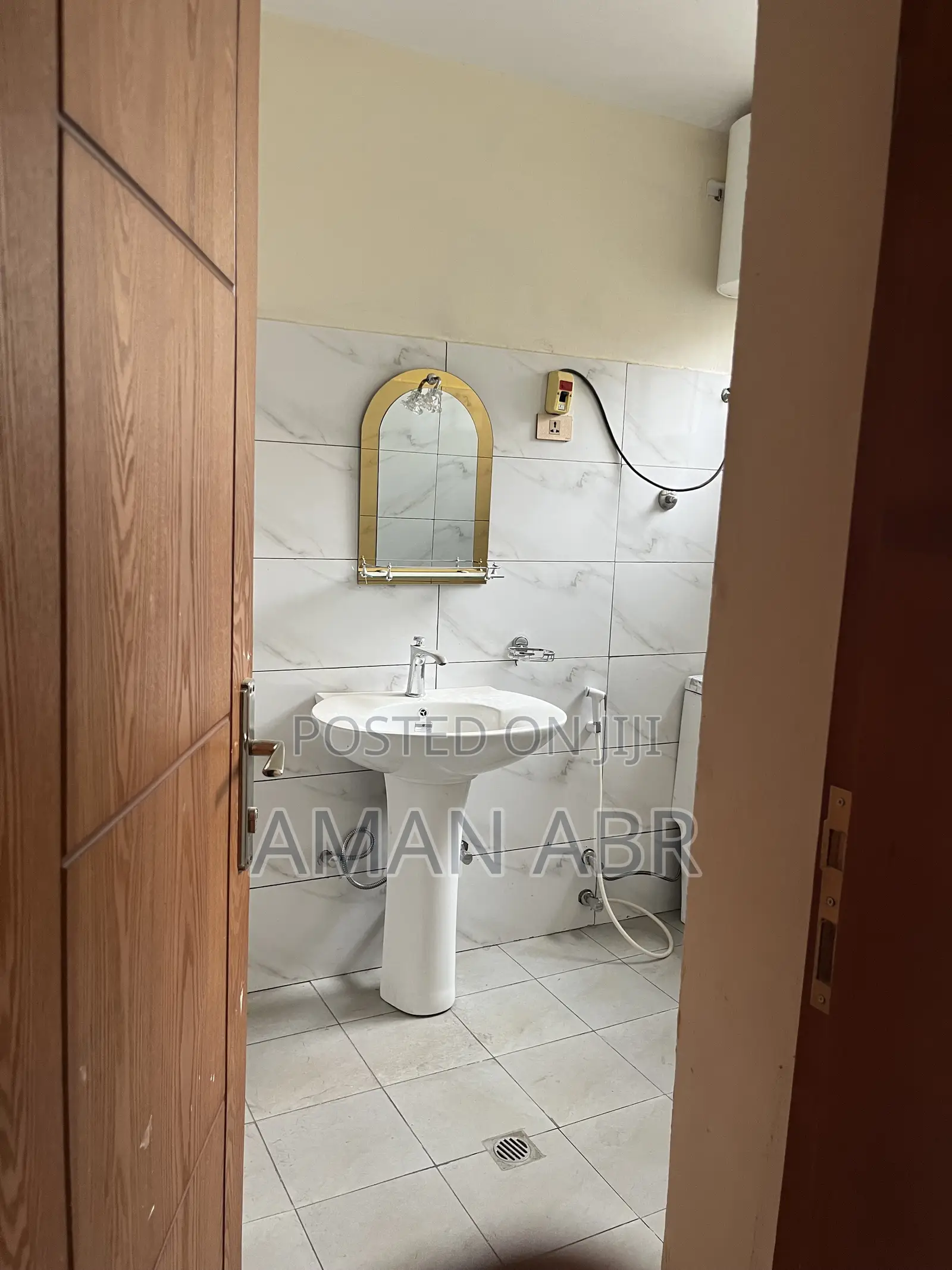 3bdrm Apartment in Yeka for rent