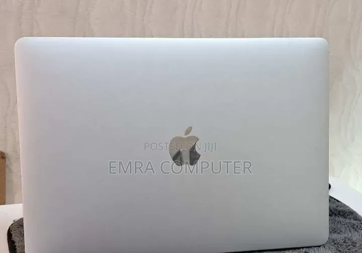 New Laptop Apple MacBook Pro 2020 16GB Apple M1 Pro SSD 512GB