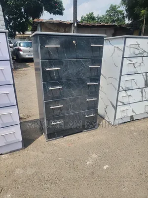 Drawers የሸሚዝ ኮሞ