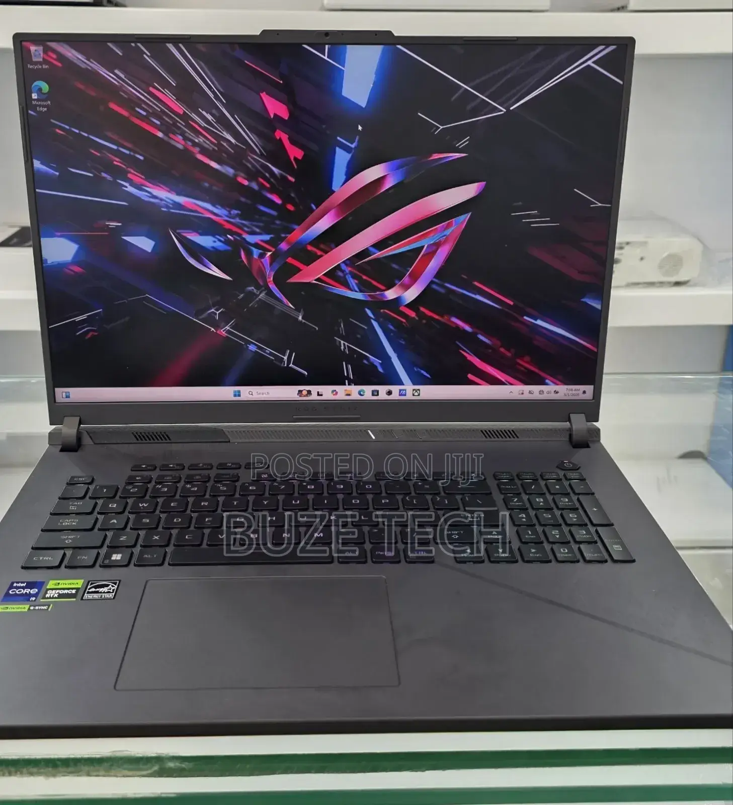 New Laptop Asus ROG Strix G18 16GB Intel Core i9 SSD 1T