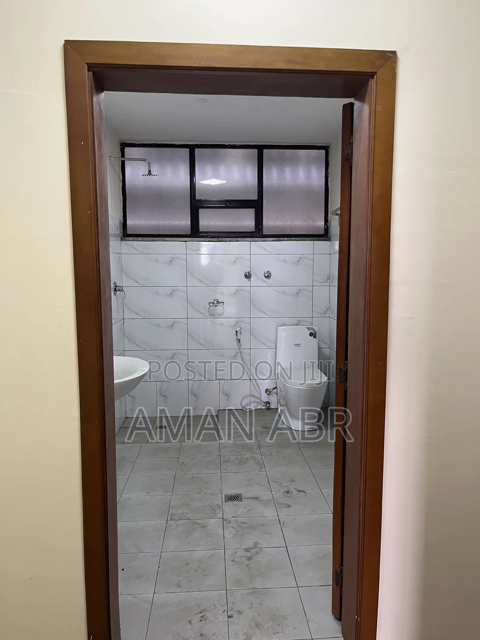 3bdrm Apartment in Yeka for rent